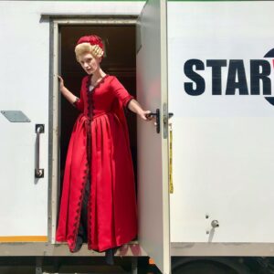 Agata Buzek Instagram - We have finished the shooting! „DOVBUSH” ♥️Thank you all! For this work and for your warm hearts♥️♥️♥️ It was wonderful to spend some time in Ukraine after all this years.. @dovbush_movie #ukraine #shooting #princess 📸 @anastasia_stnko