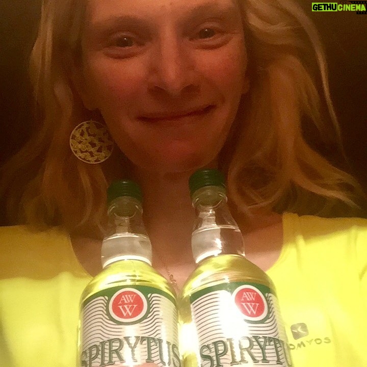 Agata Buzek - 1.9K Likes - Zdobycze. Inne niż zwykle. Powodzenia wszystkim. Sił tym, którzy dla nas pracują. Miejcie dobry dzień. Dbajcie o siebie i potrzebujących pomocy!🔆🔆🔆 #stayhome #zostańwdomu #zdobycz #kwarantanna #staycalm #spokój #wdomu #doczekamy