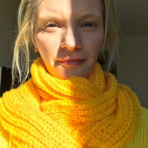Agata Buzek Instagram - Gratulacje dla nas wszystkich! 👏🏆Jesteśmy od 15 lat w Unii Europejskiej!🇪🇺 Z okazji tego Święta chciałam nam życzyć jedności, spokoju, cierpliwości. ☀️I szczególnie podziękować jednej osobie, która przez te lata każdą swoją myśl i chwilę oddaje pracy na rzecz Europy i nie przestaje w nas wierzyć! ♥️♥️. Congrats for us all! 15 years in EU!  Let us be united, quiet and patient🇪🇺 And I want to thank one person especially. For giving all his time and thoughts to Europe and for - no matter what - never giving up believing in us! ♥️♥️ @jerzybuzek #love #proud #święto #15latplwue #ue #uniaeuropejska #bestchoice #together #europeanunion