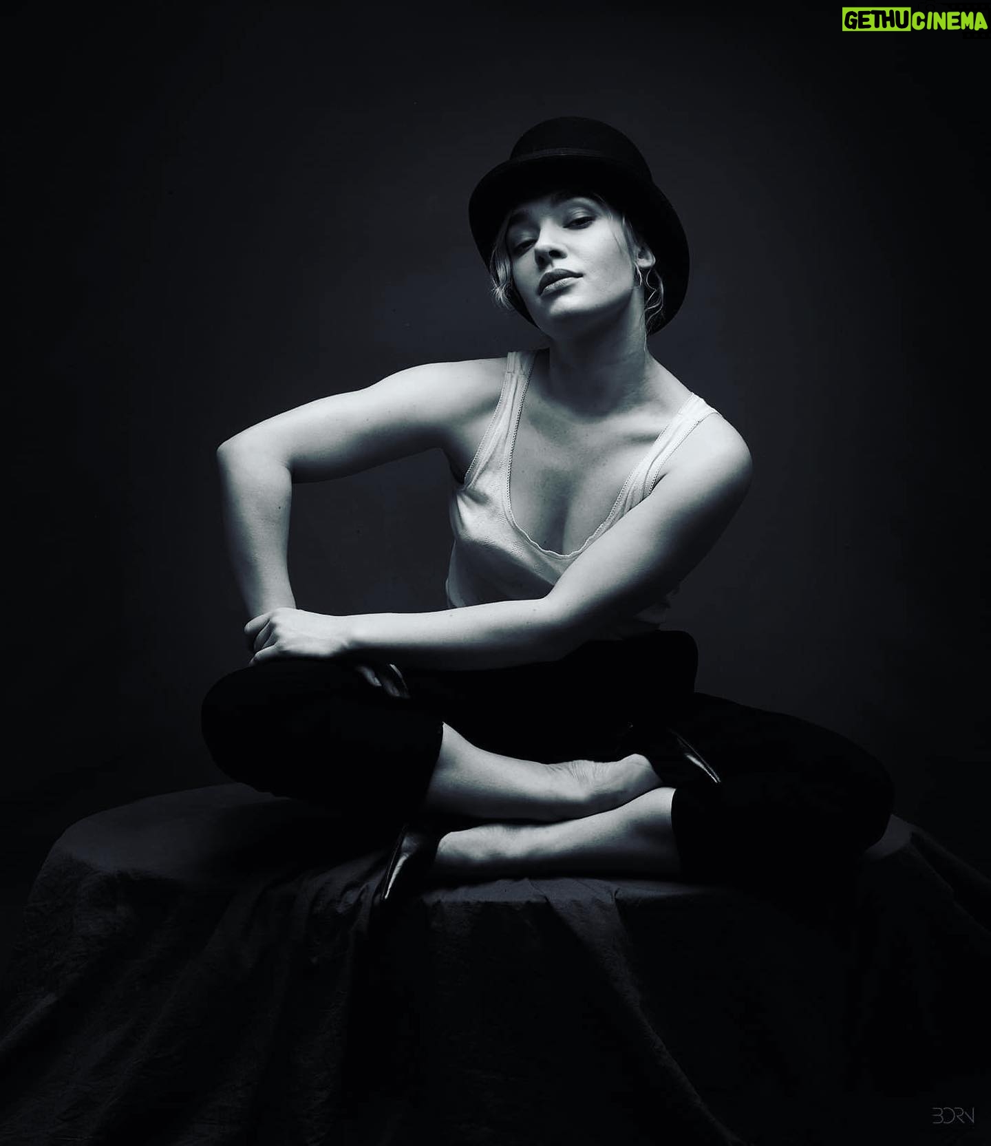 Agnes Born - 540 Likes - Be cool, be kind💥
#godhelg#tb#friday#mood#bnw#pgotography#actingcool#weekend#blackandwhite#photoshoot#portrait#actress#scandinavian#hat#tophat#flosser#strikeapose#photosession#norge#norway#style#picoftheday#modeling#photo @ketil.born