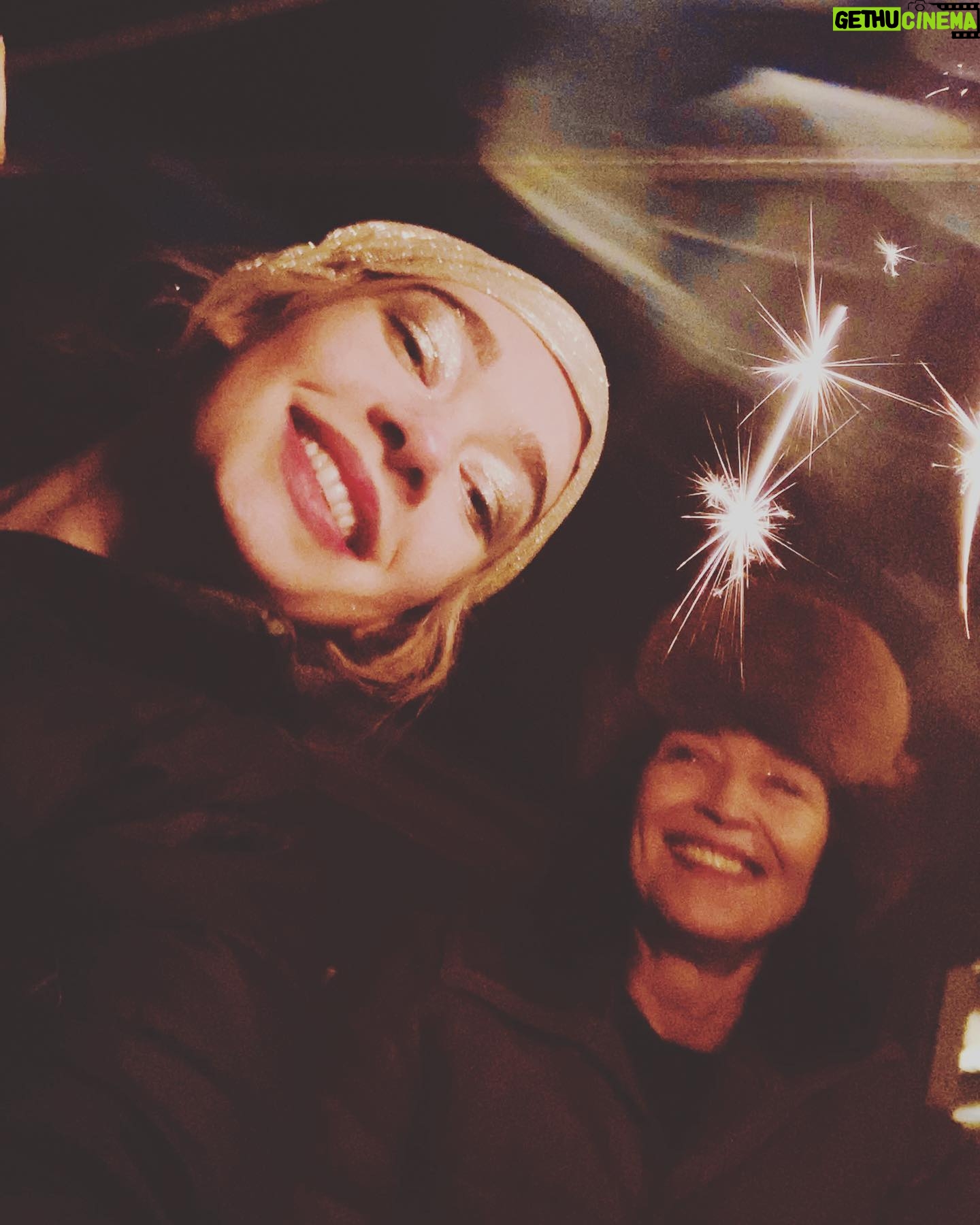 Agnes Born - 385 Likes - Happy New Year!🌟
The best is yet to come.
#happynewyear#fuck2020#newyear#thebestisyettocome#lovemore#welcome2021#celebrate#picoftheyear#takecare#smile#shine#comeraincomeshine #sparkling#love#champagne#nordland#norge#norway