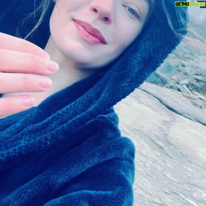 Agnes Born - 2.4K Likes - Easter 🌞⛷️
Fishing, skiing, and a photoshoot in the freezing cold with my dad @ketil.born
Even got to help make this years bacalao 🐟🐟🐟
Wishing you all a lovely weekend!
.
.
.
.
.
.
#easter#påskeferie#utpåtur#skitur#holiday#skiing#fishing#icefishing#gledeerikkemorro#joy#bacalao#nordland#sunshine#påsken2022#nrkvær#northernnorway#norge#norway