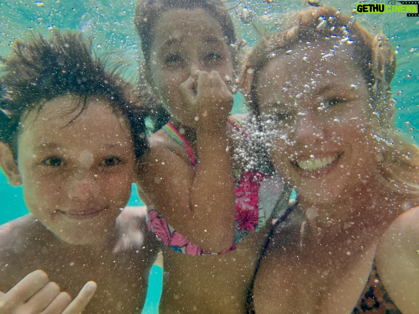 Agnes Bruckner - 337 Likes - First summertime North Shore trip unlocked 🔓
Adventures with my babies is the best!
Swipe for pure magic! 👉🏽👉🏽👉🏽👉🏽👉🏽
#northshore #kauai #love #adventure #vitaminsea #agnesbruckner #mama #babies #letsgo #corememories