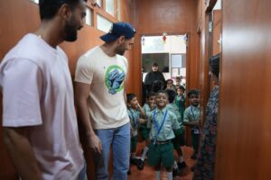 Ahan Shetty Instagram - 35 years ago you started this journey and every year since, it touches more lives. Grateful to be able to carry your legacy forward 🤍 

@viplafoundationofficial