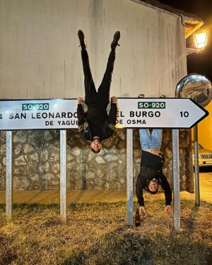 Ahikar Azcona Instagram - “La vida que nos da llevar la muerte a cuestas”