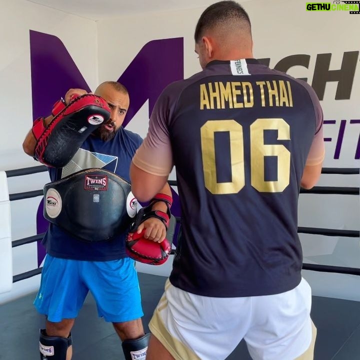 Ahmed Harroun - 14.3K Likes - La rivière perce le rocher non pas par sa force mais par sa persévérance. 🙏
#liban #lebanon #training #boxe #focus #beyrouth #love #motivation #dz #holiday 🇱🇧