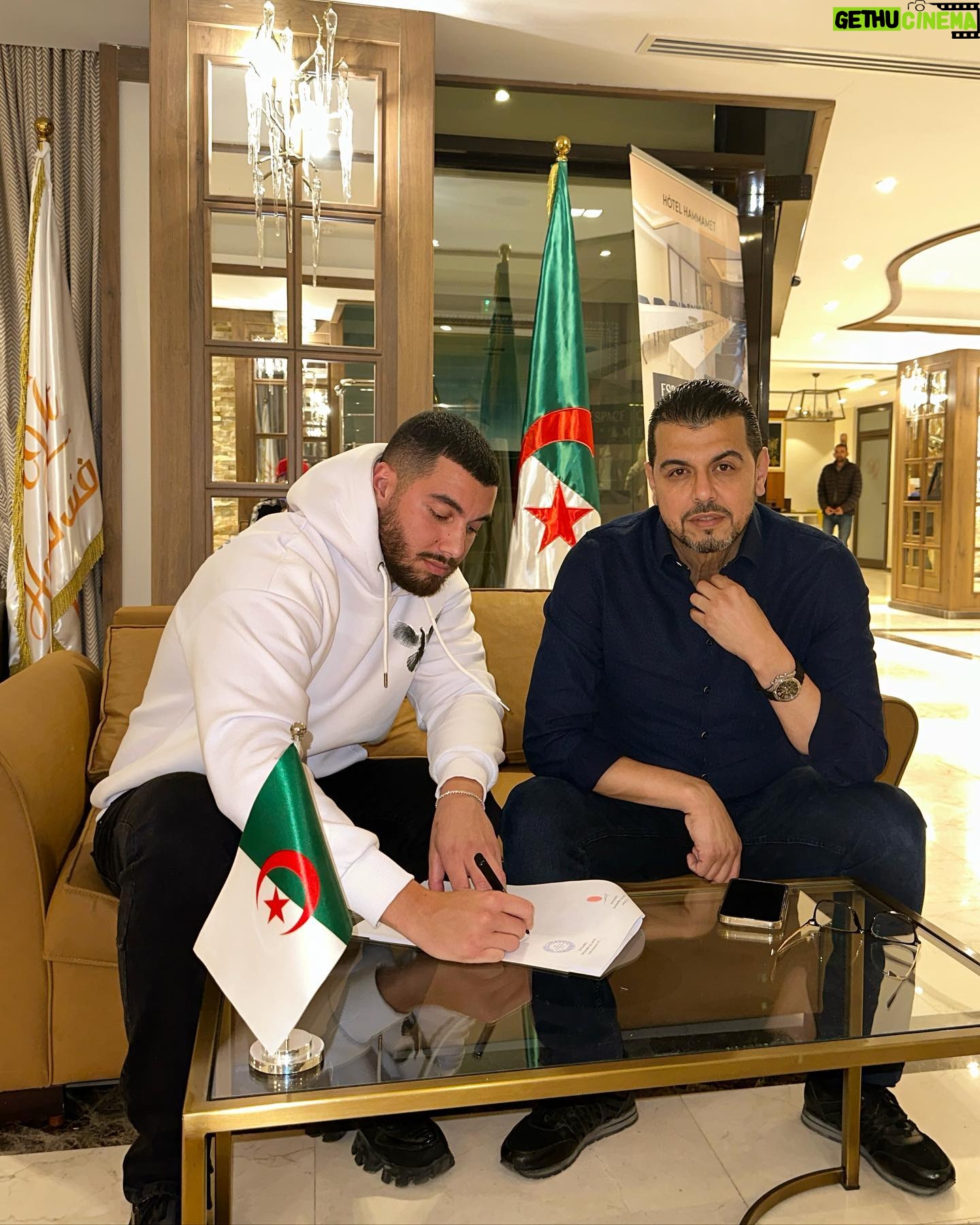 Ahmed Harroun - 16.5K Likes - C’est avec une immense fierté et un très grand honneur que je vous annonce ma participation au feuilleton « الاختيار الاول » 🇩🇿🎬
Merci à @reda_city16 💥
De m’avoir donné cette opportunité et de m’avoir fais confiance pour ce magnifique projet Qui a demandé énormément de travail et beaucoup de sacrifices Et merci à toute l’équipe et tous les acteurs Et tous ceux qui ont participé à ce tournage ♥️ @reda_city16