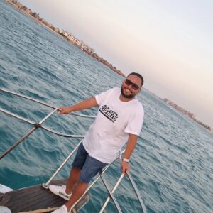 Ahmed Rizq Instagram - كل سنه وحضراتكم بخير.. عيد سعيد عليكم جميعا ❤❤❤❤❤