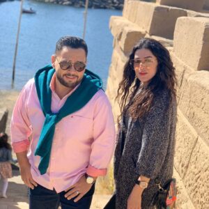 Ahmed Rizq Instagram - تفتكروا رحلة أسوان حتغير حاجه فى شكل علاقة يوسف ودليله  #بخط_الايد @hanazahranofficial  @myrna_noureldin