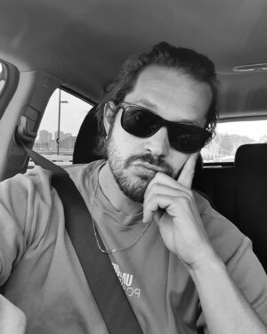 Ahmet Kayakesen Instagram - So many miles...
So many miles...
So many miles...
Away...