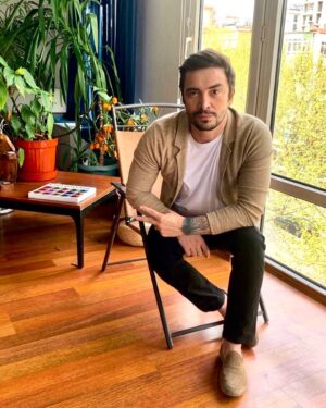 Ahmet Kural Instagram - ✌️