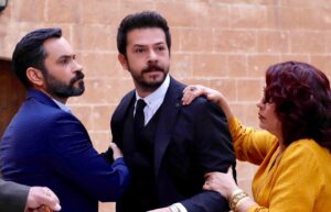 Ahmet Tansu Taşanlar Instagram - #AşkDeliliktir 
#Hercai saat 20.30’da @atvturkiye ‘de

iyi seyirler