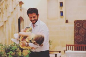 Ahmet Tansu Taşanlar Instagram - zıpır. @ebrardemirbilekresmi 

fotoyu çeken ama bana yollamayan : @adm.merve