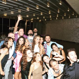 Ahmet Tansu Taşanlar Instagram - bir ömür seninle ❤️

kına teeebeetesii ne var biraz geç kaldıysam.. 

ve ne olmuş heyecandan uyuyamadıysam…