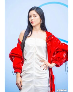 Ahn Chae-mi Instagram - 2024 S/S #서울패션위크 #메종니카 포토월 
기자님들 사진 감사합니다아❤️

메종니카 초대해주셔서 감사합니다🫶🏻 @maison_nica 

#seoulfashionweek #maisonnica #안채미