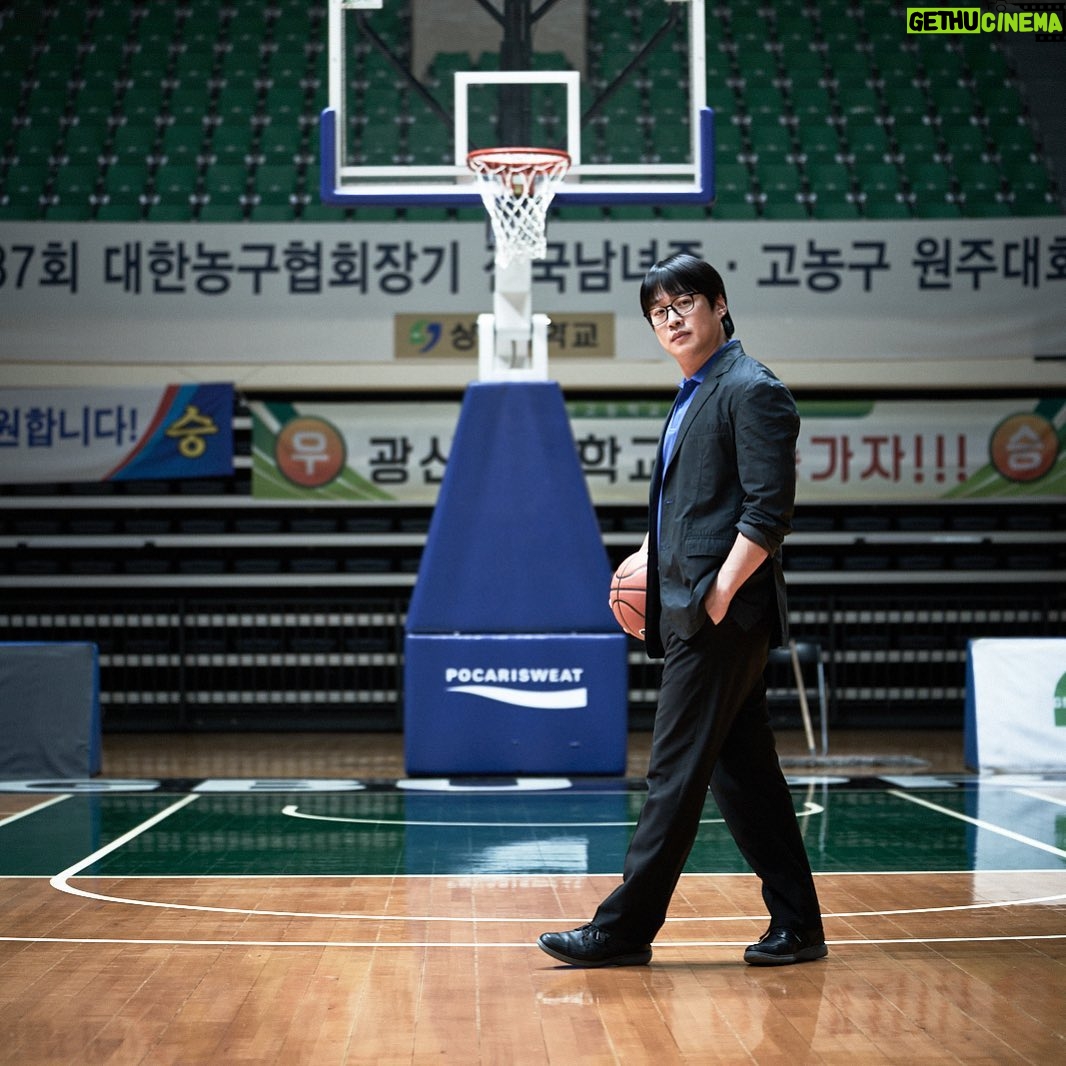 Ahn Jae-hong - 17K Likes - 신임코치 강양현 코치입니다 ⛹️♂️⛹️♂️
#리바운드 #REBOUND 4월대개봉! 🏀