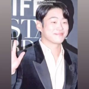 Ahn Jae-hong Instagram - 아이시떼루!

부산국제영화제와 마리끌레르의 Asia Star Awards에서 Beyond Cinema 상을 받았습니다. 주신 이 상의 가치와 의미를 잘 담을게요. 정말 감사합니다! 🤍

#마스크걸 #주오남 🏆
@netflixkr