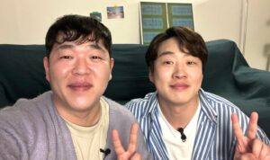 Ahn Jae-hong Instagram - 드디어 만났네요! #빠더너스#오당기 @moonbdns 

#리바운드 절찬상영중! 💚