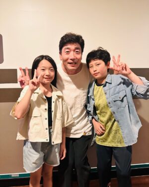 Ahn Se-bin Instagram - #목화솜피는날 #인디스페이스  #응원릴레이 

우현아 같이 함께해줘서 고마워 💕

#소방서옆경찰서그리고국과수 감독님께서 참여한 목화솜 피는날 
세빈이랑 우현이가 함께 응원릴레이 하러 왔어요 
목화솜 피는날 파이팅!!

@indiespace_kr 
@shinfree210 
@mihwa__woo 
@junghyesung91 

#홍대 #릴레이 #movie