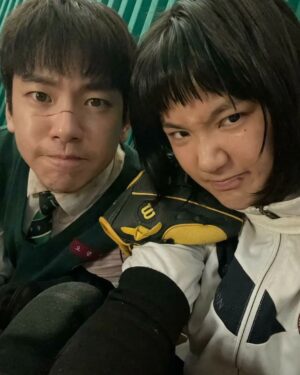 Ahn Seung-gyun Instagram - 짧고굵은만남. 
#netflix #지금우리학교는 #allofusaredead