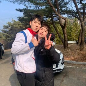 Ahn Seung-gyun Instagram - 귀남이의 계략. 악..
#지금우리학교는 #netflix #allofusaredead