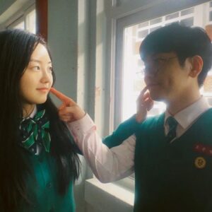 Ahn Seung-gyun Instagram - 전교1.2등 한끗차이. 남라와.
#지금우리학교는 #netflix #allofusaredead