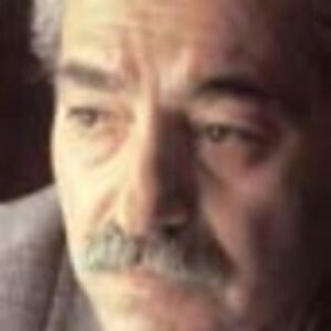 Ahoo Kheradmand Instagram - لاله عزیزم، رعنا و لیلا عزیزان و یادگار اسماعیل شنگله تسلیتم را بپذیرید.
در حسرت ندیدنش ،در سوگش سوگوارانه به زاری می نشینم🖤☘️🖤☘️
#تئاتر #اسماعیل_شنگله #صحنه #کارگردانی #استاد #تلویزیون #نمایش #نمایشنامه #هنر #هنرمندان #هنرمندان_ایرانی