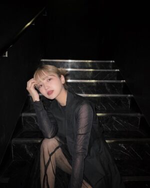 Ai Hayase Instagram - ･
･
･
楽屋裏の階段でぱしゃ
今回はスケスケお衣装でした🩶
･
･
･
 #fyp  #fashion