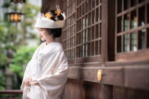 Ai Hayase Instagram - ･
･
･
お知らせ🕊️

猿田彦神社の婚礼メインビジュアルを務めさせて頂きました！ブライダルスタッフの皆さんもとても親切でこういう場所で挙式できたら幸せだろうな〜なんて思っちゃった😌

公式サイトのフォトギャラリー欄に沢山掲載されているので是非チェックしてください！

結ばれていく皆様にとって特別な時間となりますように💍
･
･
･
 #猿田彦神社  #ウェディングフォト  #ブライダル