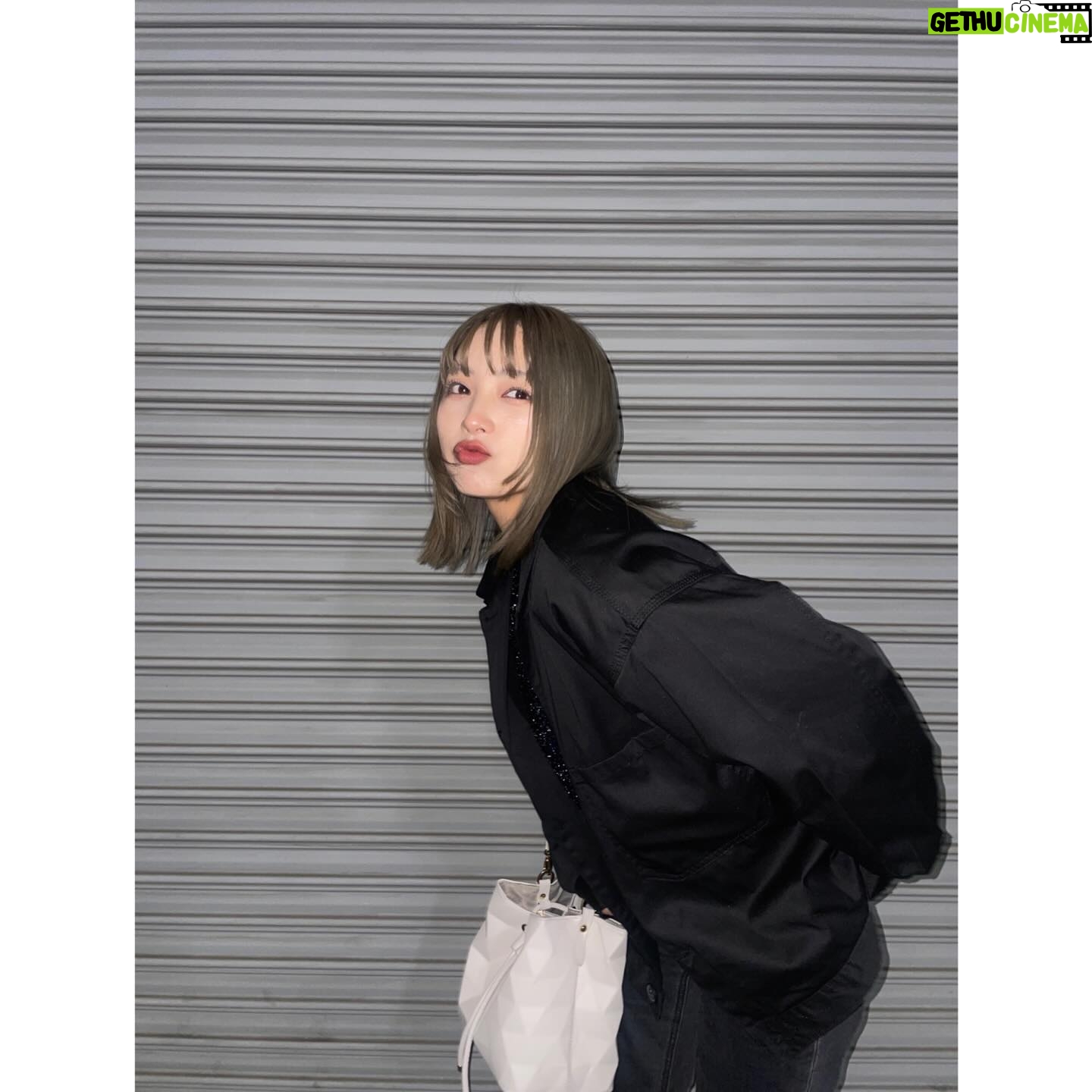 Ai Hayase - 1.1K Likes - ・
・
・
冬っぽいカラーになりました ☺︎ ✌︎
みんな良いお年を〜
・
・
・