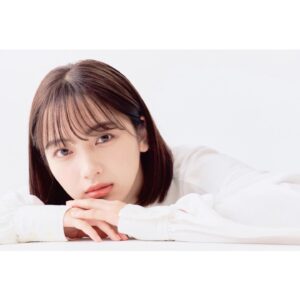 Ai Hayase Instagram - ･
･
･
宣材写真変わったので
ついでにアイコンも変えました✌🏻‎🤍
･
･