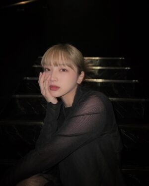 Ai Hayase Instagram - ･
･
･
楽屋裏の階段でぱしゃ
今回はスケスケお衣装でした🩶
･
･
･
 #fyp  #fashion