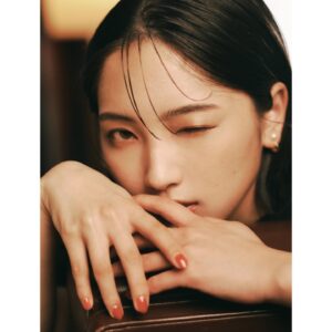 Ai Hayase Instagram - ･
･
･
最っ高にどタイプな作品撮り。
素敵に撮って頂きました！！！
いっぱいあるからちょくちょく投稿していくね( ˙˙ )
･
･
･

photographer: @kou_chiang 
 

hair&make: @hitomi_hairmakeup 

 
stylist&clothes: @junya_a0130