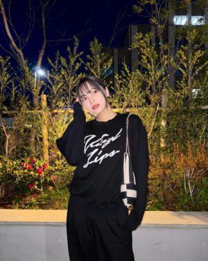 Ai Hayase Instagram - ･
･
･
ゆったり白黒な日🐼

外明るいうちに写真撮ろうと思うのに
毎回気づいたら暗くなってるのどうすればいいんだ
･
･
･
 #fyp