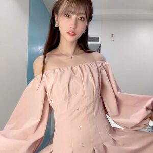 Ai Negishi Instagram - 🩷👗🩷
.
結婚式の前日
みんなでピンク色の服着てパーティーした🥰
その時のワンピース💕
.
#fashion #shein #party #pink #pinkparty 
#シーイン #ピンク #パーティ #ピンクパーティー
#ワンピース #ピンクワンピース