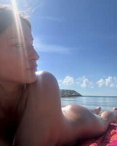 Actress Aida Economu HD Instagram Photos and Wallpapers June 2024