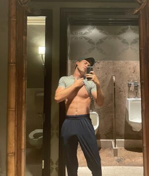 Aidan Alexander Instagram - the word dump physically hurts me but here