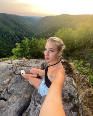 Aiko Beemsterboer Instagram - c’est tout 🍃