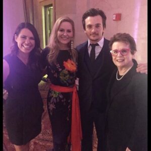 Aimee Mullins Instagram - Celebrating the achievements of women & girls last night with the incomparable @billiejeanking @jessmendoza2 and @rupertfriend at the Annual Salute for @womenssportsfoundation #olympians #paralympians #worldchampions #rio2016 #legends #TitleIX