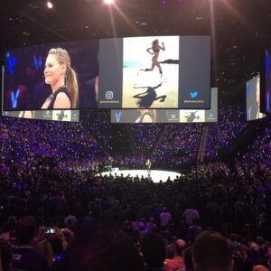 Aimee Mullins Instagram - 24 hours ago I was in the center of a packed #mgmarena in Las Vegas. This is what a standing ovation from 18,000  people looks like. I can't show what it felt like, but it was something in the realm of 💪💪🙌❤️ Thank you #ciscogsx gang for being so engaged and present with me after a 4-day conference! And thanks also to #tencue for their fabulous tech (and psych!) support. #keynote #nerves #gratitude #cleanuphitter