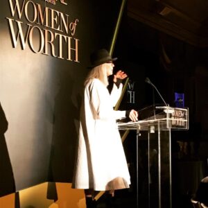Aimee Mullins Instagram - My fellow #L'OrealParis ambassador and one of the all-time greats - and still a style icon - Diane Keaton, presenting tonight at #WomenOfWorth