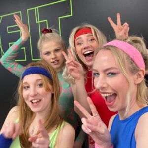 Áine Rose Daly Instagram - shout out to these crazy people who made a crazy music video with me 😘 watch at the link in my bio 🪩