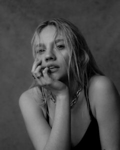 Actress Áine Rose Daly HD Instagram Photos and Wallpapers June 2024
