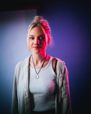 Áine Rose Daly Instagram - hi 👋 

📸: @probablyarobot