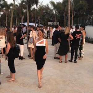 Ainhoa Arbizu Instagram - friday mood!! (ojalá en Ibiza)! ✨
@tot_hom