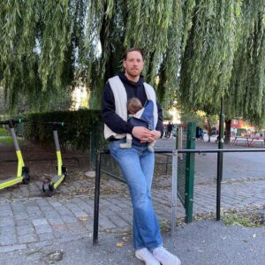 Aino Jawo Instagram - Happy first Father’s Day @valdemarfredriksson 
❤️❤️❤️ best papa in the world. Love you
