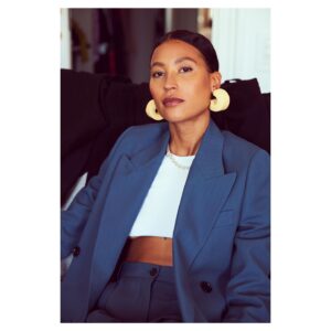 Aino Jawo Instagram - 💙💙💙 stylist @nadiakandil  make up @josefinazarmen 📸 @yoyelapogian