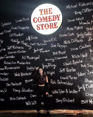 Ainsley Bailey Instagram - La Jolla you were so fun ♥️🪩 tysm @prettyfunnywomen & @comedystorelj for having me! 🧚🏻‍♀️