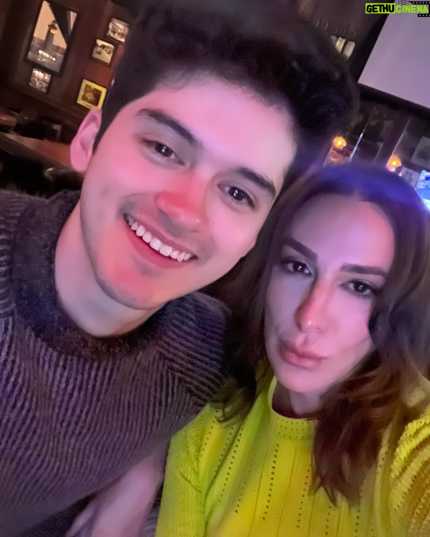 Aitch Alberto - 1.1K Likes - i might post about this night forever.
thank you all so much for showing up. iāve been waiting for an audience to cheer when ari confronts julian and of course it was NY. š¤
