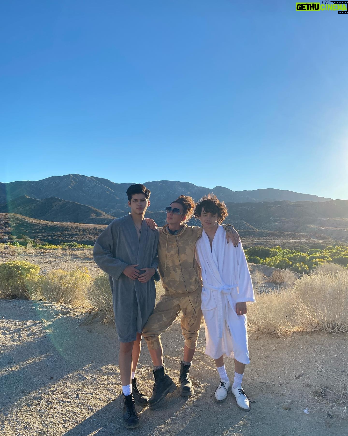 Aitch Alberto - 11.6K Likes - max and reese. what a soul shaking journey weāve gone on together. my gratitude is boundless for you two. you both inspired me to show up on that set everyday as my best self not only as a director but as a person. thank you for trusting me with your kindness and vulnerability. this is only the beginning. im so proud and believe in you both so much. so, as this chapter nears its end know that my heart and door are forever open to you. youāll both always be my babies and of course, MY aristotle and dante. thank you. š¤
join us tomorrow for our virtual screening and q a. link in bio.
before our digital/vod release on tuesday Nov 14th. #arianddantemovie